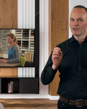 Hello Mrs Jones – learn closing techniques with Phil and Harriet